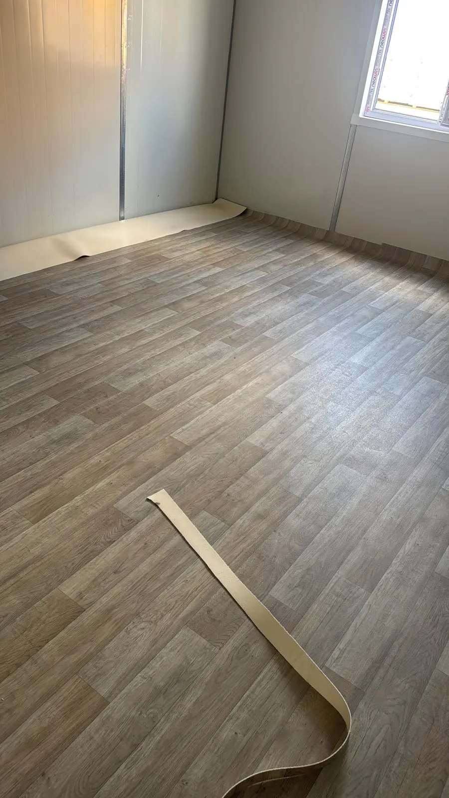 Konteyner ve Prefabrik Zemin Kaplama Çözümleri | PVC, Muşamba Fiyatları